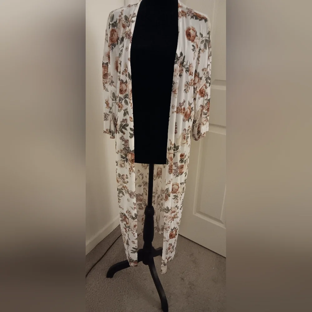 Ultra Flirt White Floral Sheer Kimono Dusters Women's Size L New With Tags - Picture 2 of 6